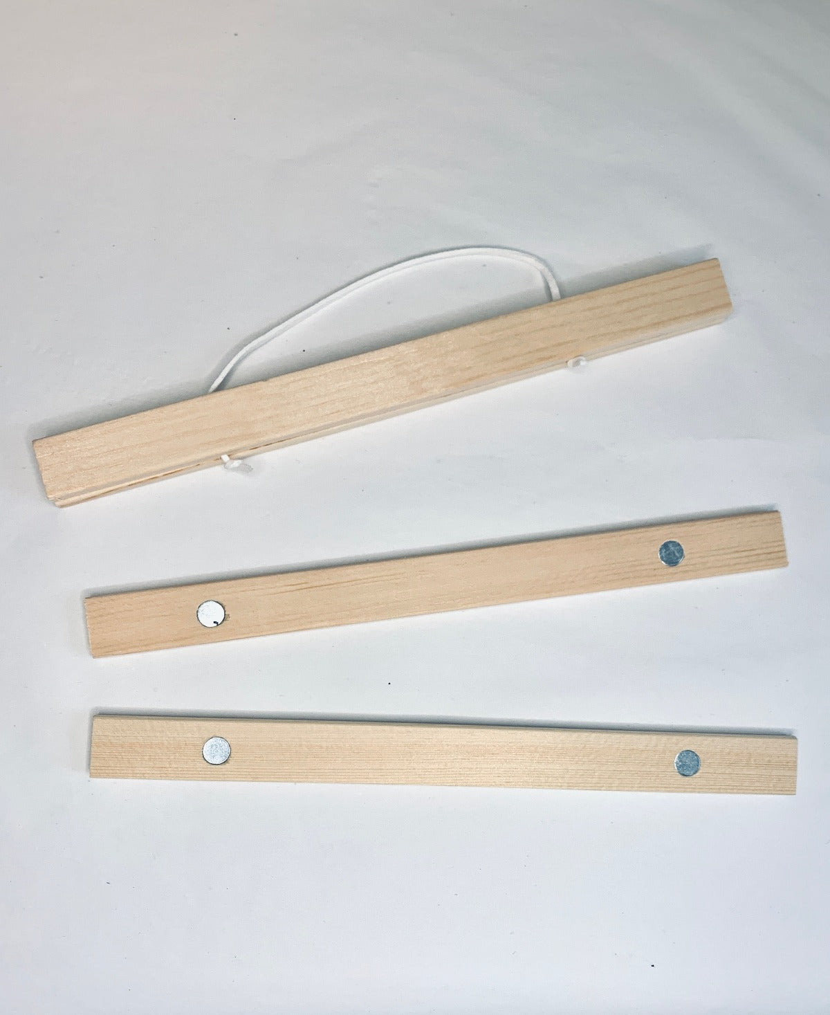 Magnetic hanger
